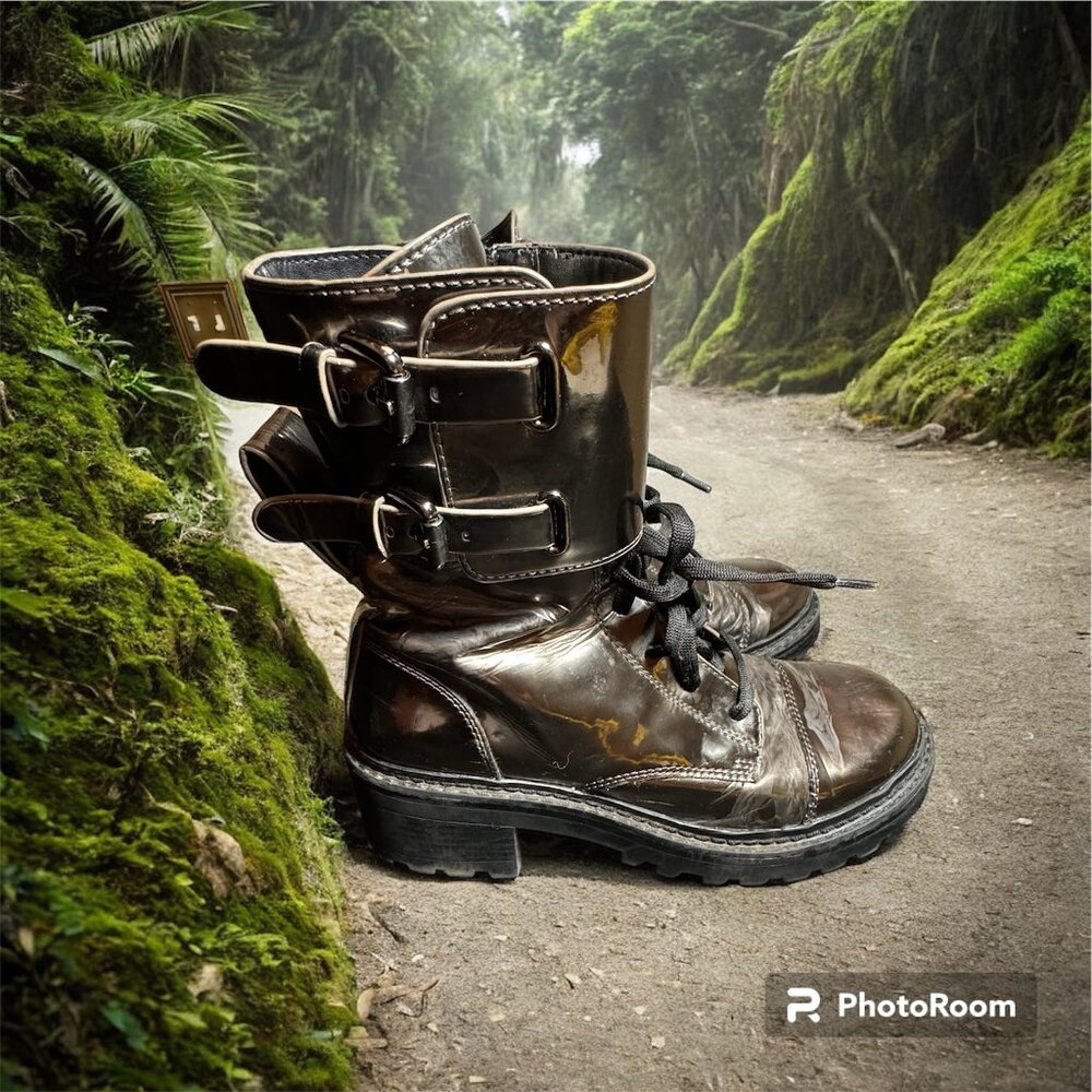 DKNY size 7.5 metallic gunmetal double buckle chunky bart combat boots